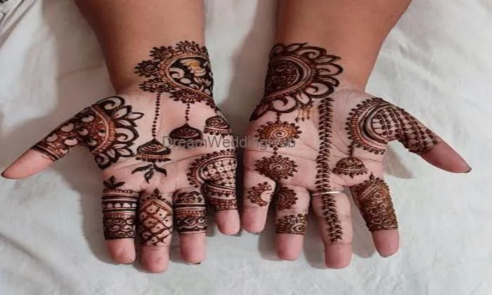 Revika Mehandi Art