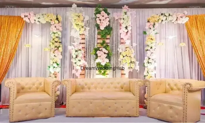 Riya  Decorator