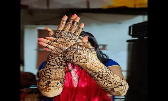 Riya'z Mehndi Studio