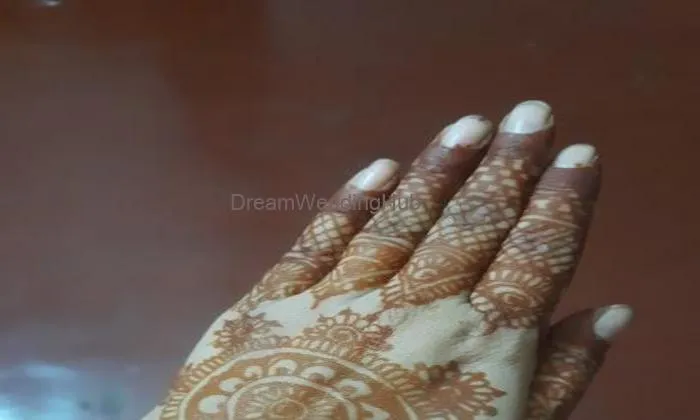 Roman Mehendi And Make-up Artist