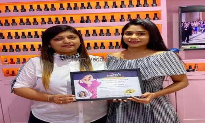 Roop Beauty Lounge