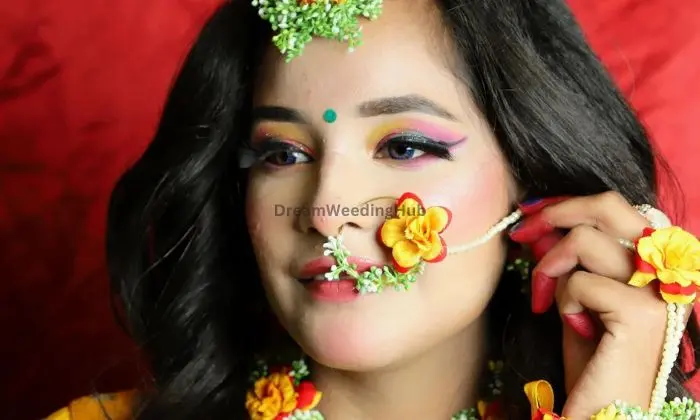 Roop's Beauty Care & Makeover