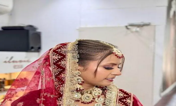 Roots Salon And Academy Sunam ( Best Salon And Academy In Sunam)