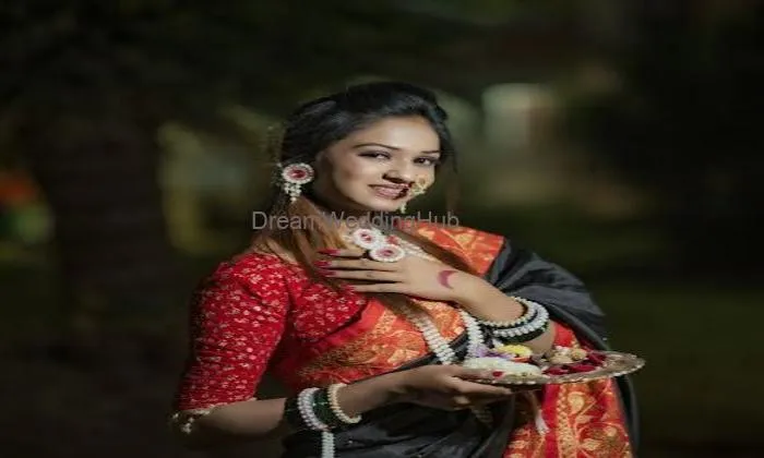 Roshani Makeover & Beauty Parlour