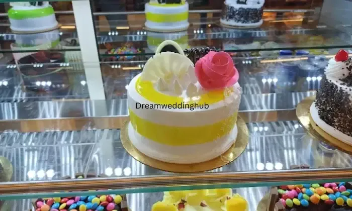 Royal Cake And Bakers