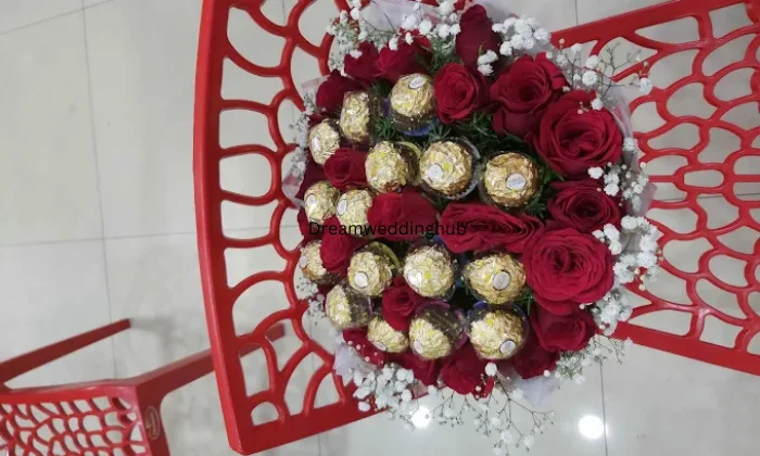 Royal Flowers  Gifts