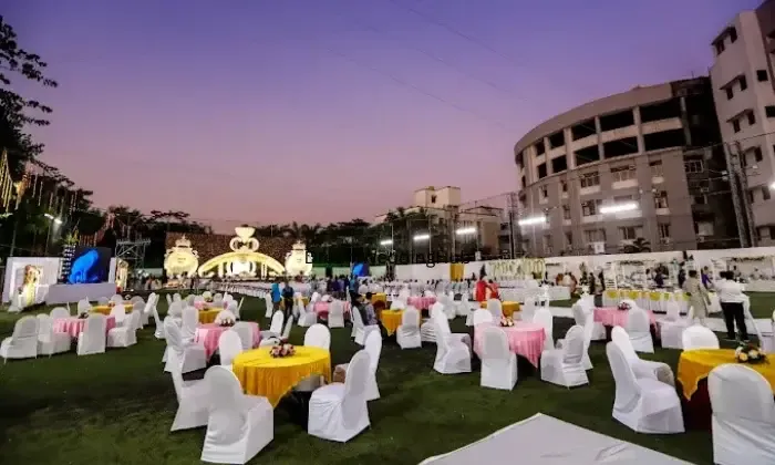 ROYAL GARDEN  LAWNS