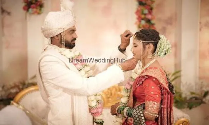 Royal Memories Click