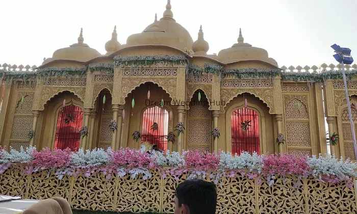 Royal Resort
