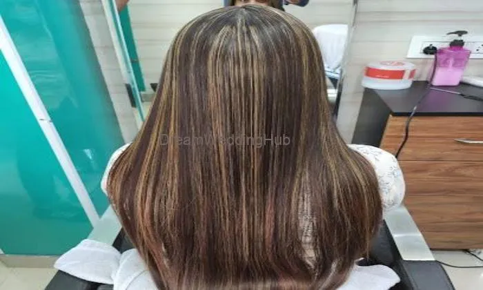 Royal Touch Salon -unisex Royal Touch Salon -unisex