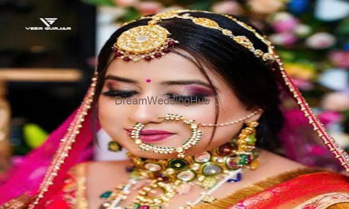 Ruchi Mishra Makeover - Bridal Makeup Artist/beautician -best Beauty Salon/academy -freelancer Artist/nail Extension Near Me