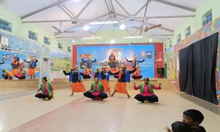 S Dance Academy