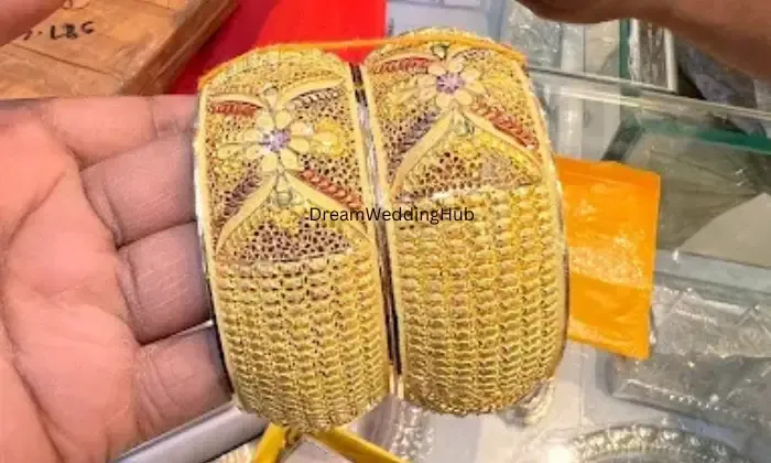 S K Jewellers buxur