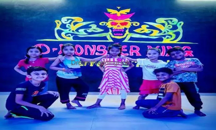 S3 | D-monster King Dance Studio
