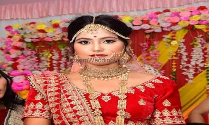 Saba Siddiqui Artistry