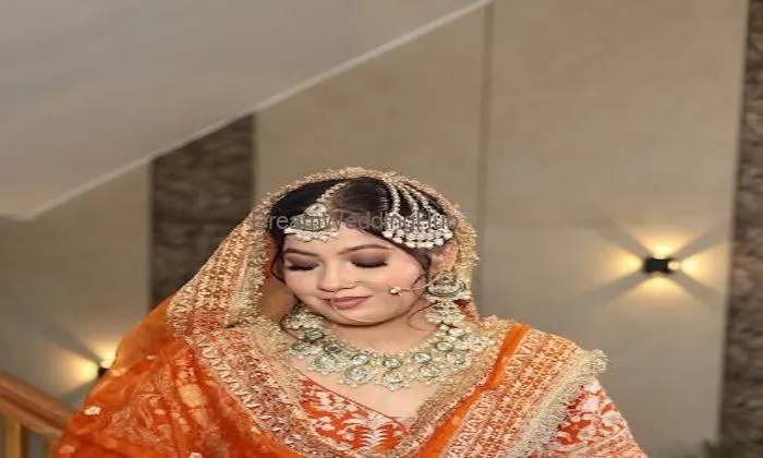 Saba Yasmeen Makeovers