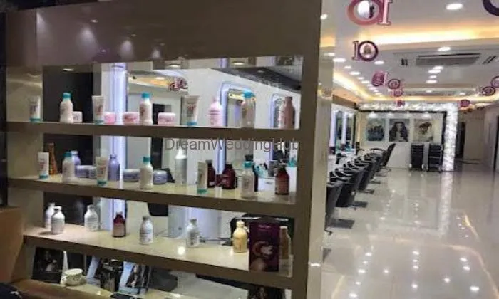 Saelac Unisex Salon L'oreal Saelac Unisex Salon L'oreal
