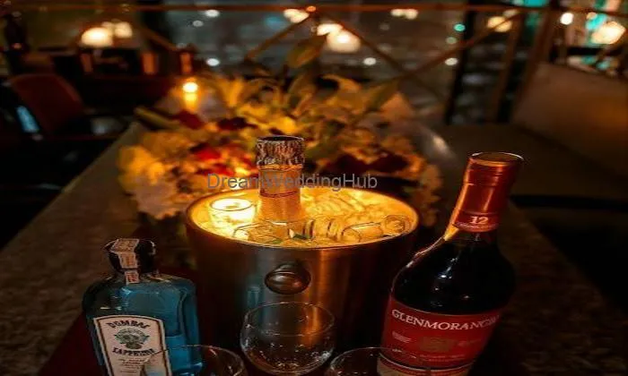 Safari Woods Kitchen & Bar