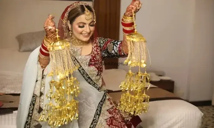 Sahib Kaur Mekaup Artists