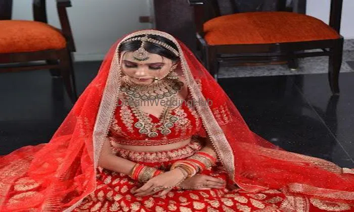 Sakshi Makeovers I Best Makeup Artist In Bhopal I Top Makeup Artist In Bhopal I Best Bridal Makeup In Bhopal Sakshi Makeovers I Best Makeup Artist In Bhopal I Top Makeup Artist In Bhopal I Best Bridal Makeup In Bhopal