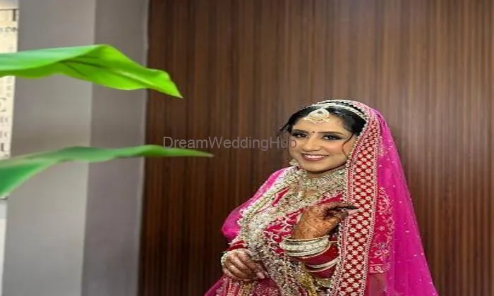 Salon Culture - Bridal Makeup Artist 100 Feet Rd Bathinda, Best Beauty Institute, Hair Extensions Services In 100 Feet Road