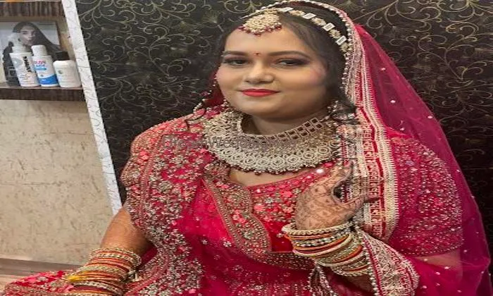 Saloni Beauty Salon