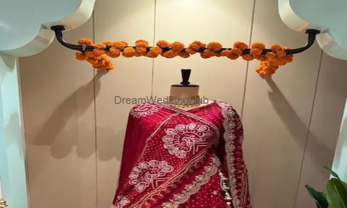 Saloni Sarees