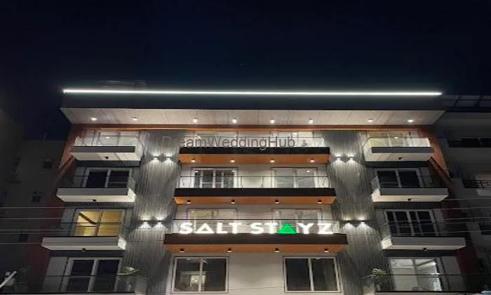 Saltstayz Premier - Near Golf Course Road & Sector 57 Saltstayz Premier - Near Golf Course Road & Sector 57