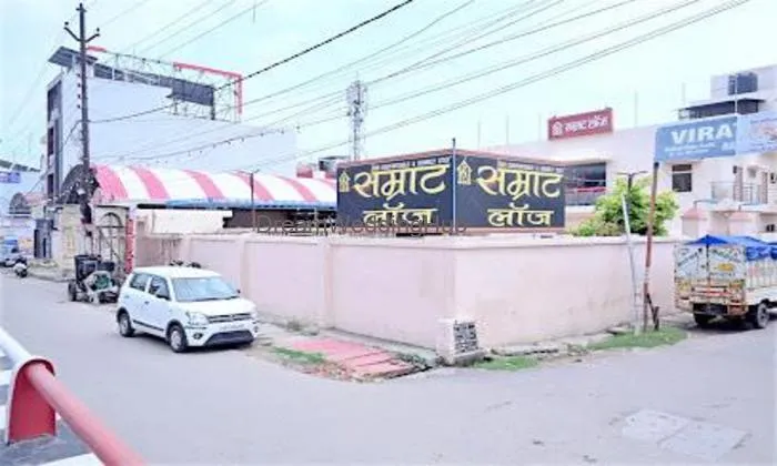Samrat Lodge