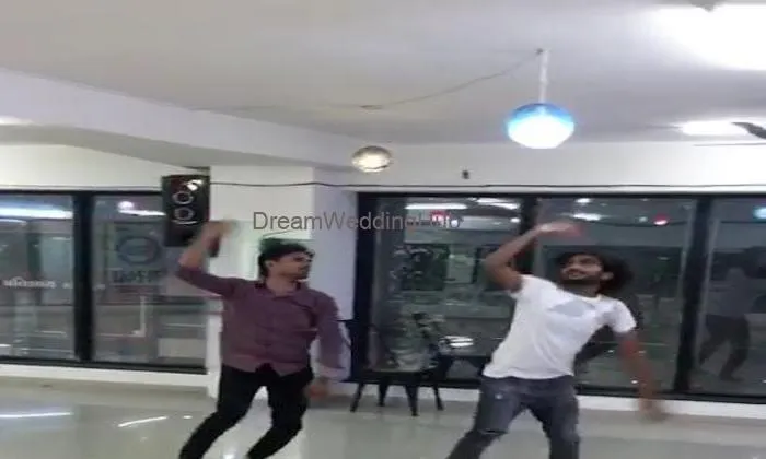 Sam's Garba & Dandiya Classes