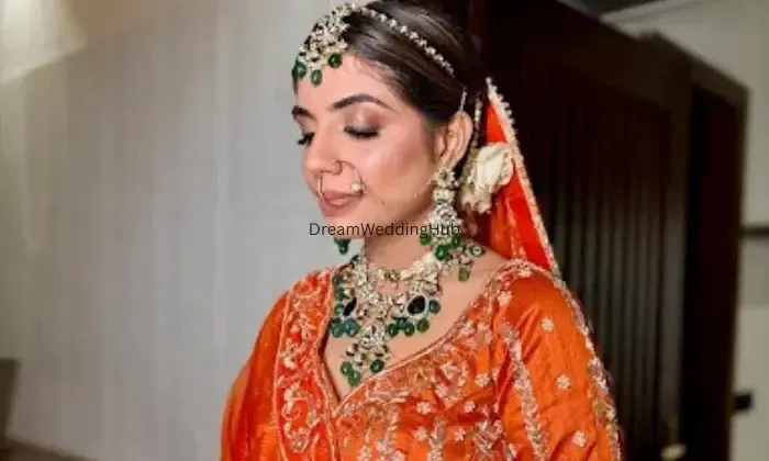 Sand Silk Makeup Studio