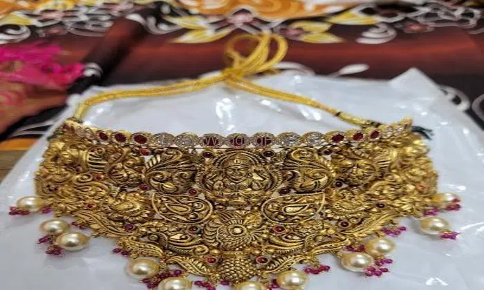 Santosh Jewellers | Gold Diamond Silver Gemstone | Trusted & Best Jewellery Shop In Hapur