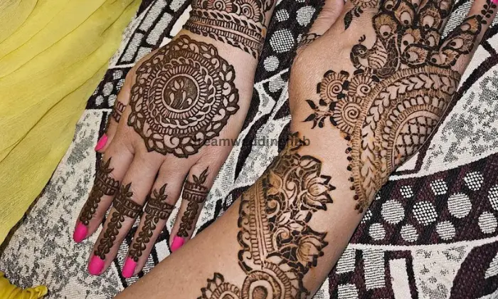 Santosh. Mehandi
