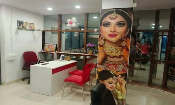 Sapna's Beauty Salon / Makeup Studio And Academy