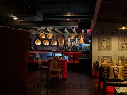 Scary Mansion Lounge & Bar