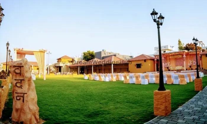 Shahus Vandan Lawn