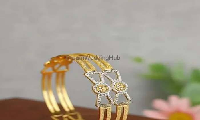 Shanti Soundarya Shanti Soundarya