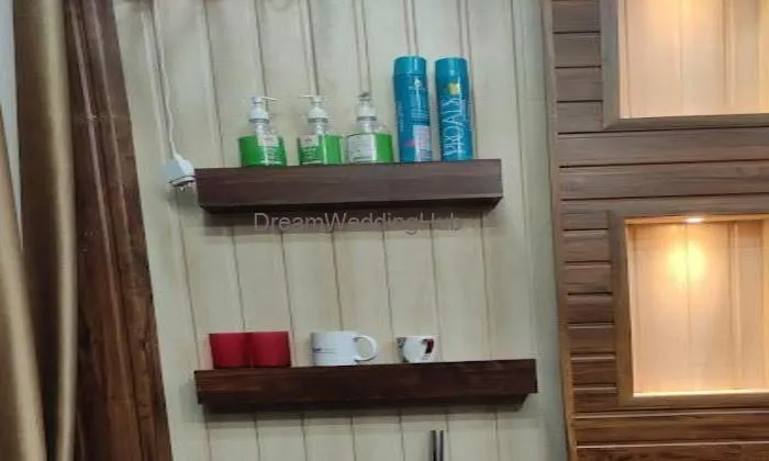 Shape & Shine Beauty & Hair Studio