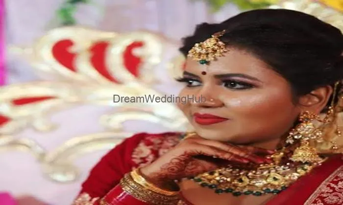 She Beauty Parlour & Spa - Best Ladies Hair And Makeup Salon In Bhubaneswar