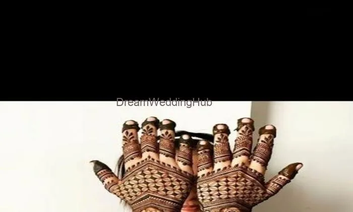 Shivani Mehndi Artist