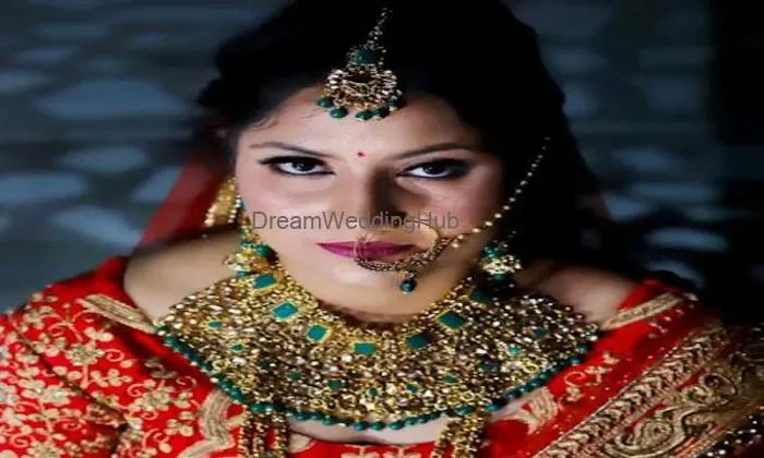 Shivani Rawat (freelansh Makeup Artist And Beautician))