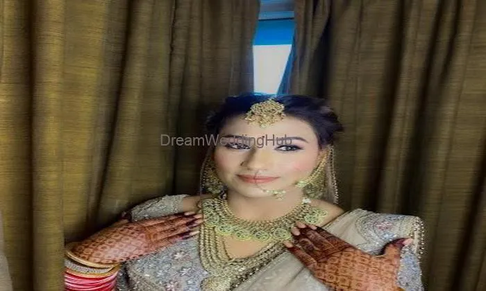 Shrangarika Beauty Salon & Academy | Hair Salon | Best Bridal Makeup | Best Salon In Indore Shrangarika Beauty Salon & Academy | Hair Salon | Best Bridal Makeup | Best Salon In Indore