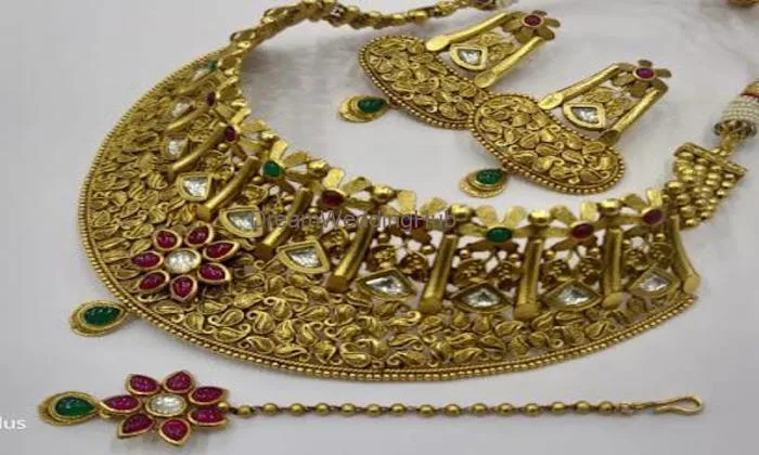 Shravani Imitation Jewellery And Gift Articles