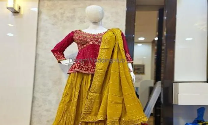Shree Aavya Designer