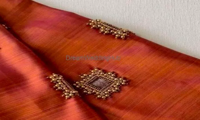 Shree Mehendi & Aari Studio