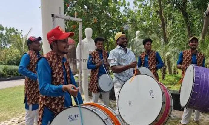 Shree Nashik Dhol Player