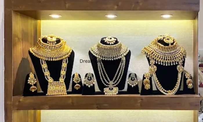 Shree Pooja Jewellers