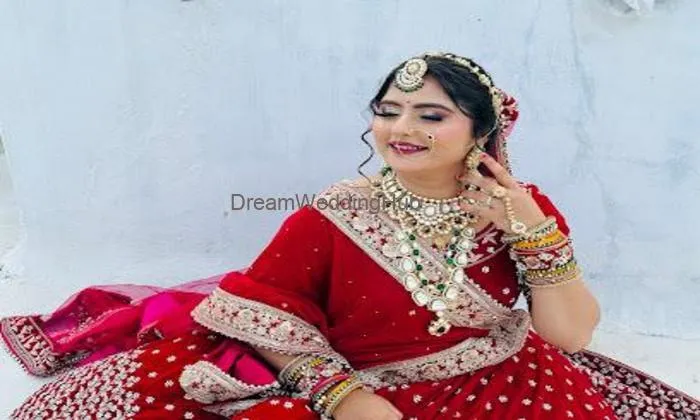 Shreeji_makeovers_by_nandiie