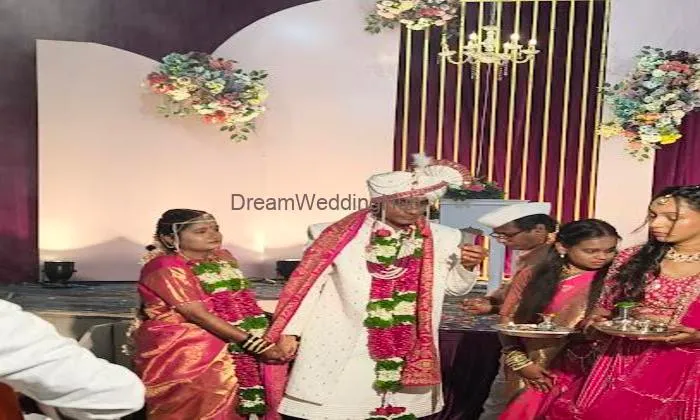 Shri Akkamahadevi Mandap