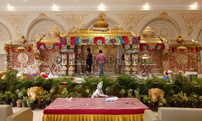 Shri And Shri Flower Decorators